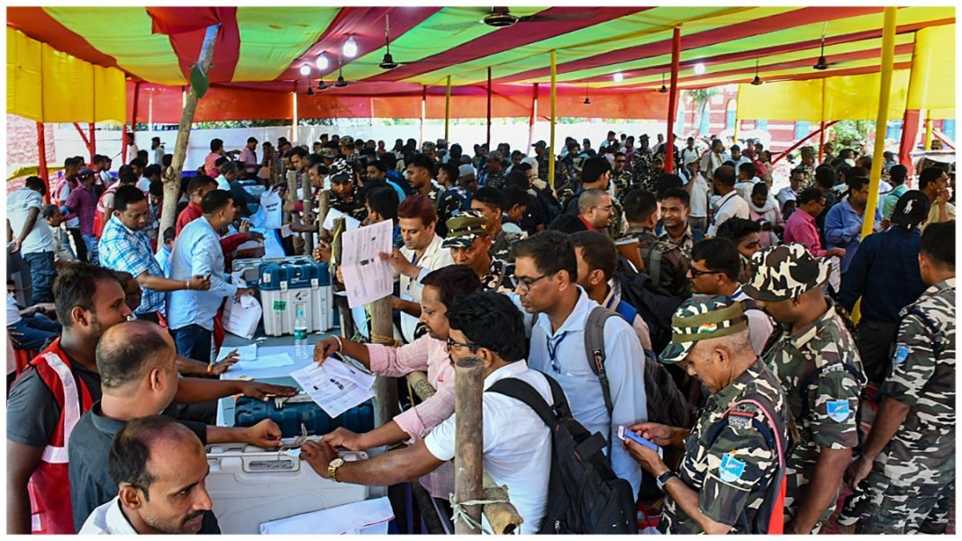 चुनाव आयोग ने बारासात, मथुरापुर में कुछ बूथों पर पुनर्मतदान के आदेश दिए