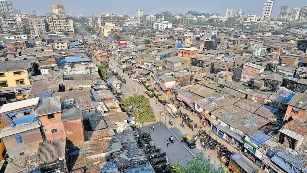 सुप्रीम कोर्ट ने अडानी समूह की धारावी पुनर्विकास परियोजना पर रोक लगाने से किया इनकार